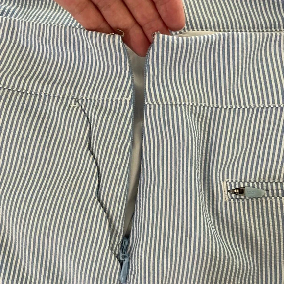 Vineyard Vines Seersucker Blue White Stripe Scallop Hem Golf Skort Size 14 - Picture 7 of 9